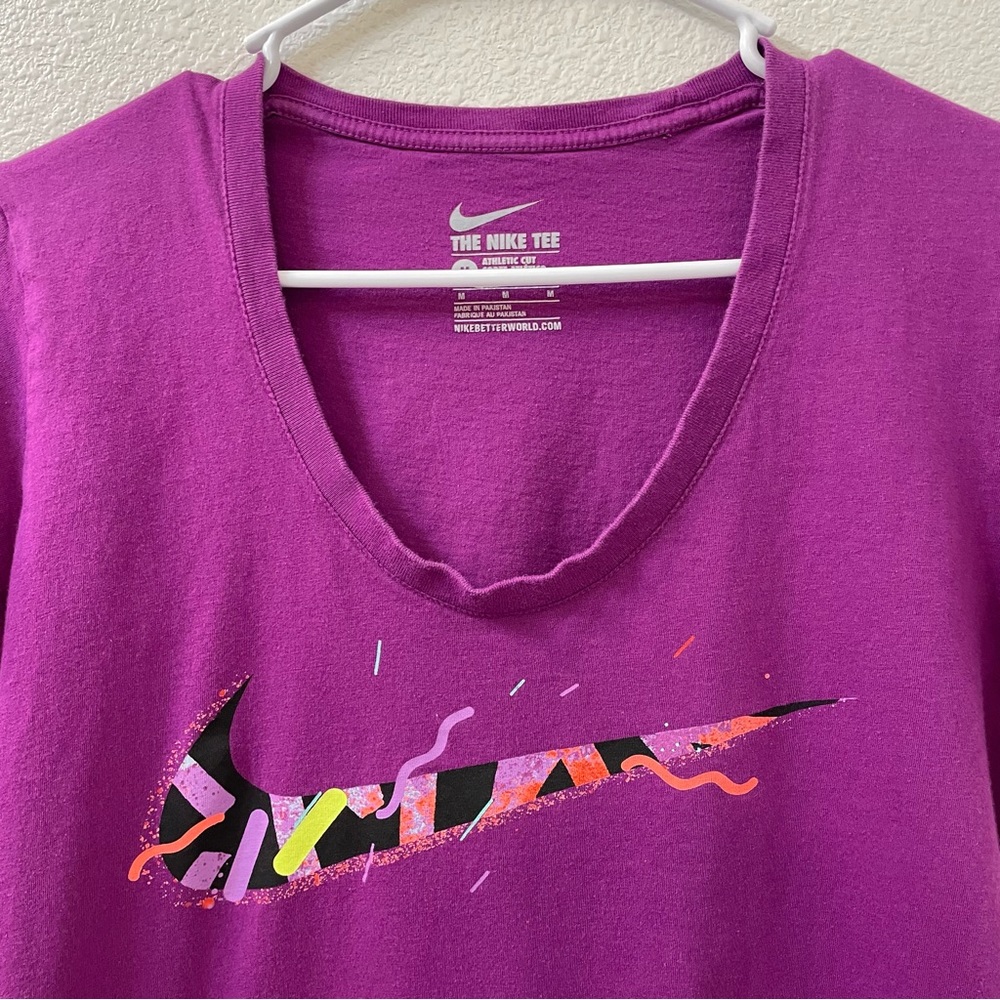 The Nike tee shirt purple medium - Picture 2 of 4